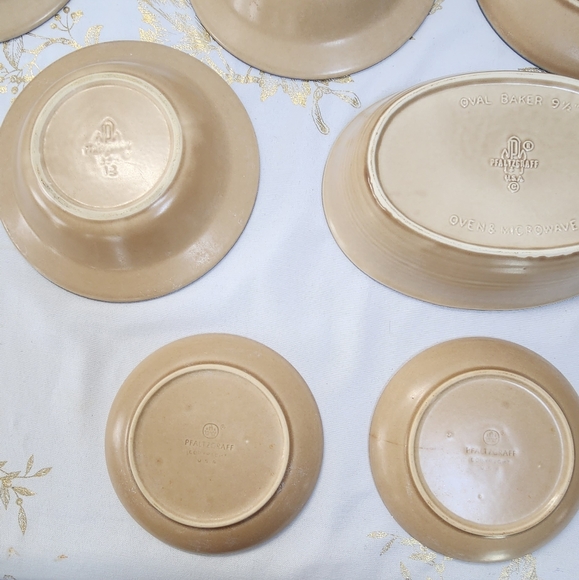 Pfaltzgraff Folk Art Vintage 10-Piece Stoneware Set - Picture 11 of 14